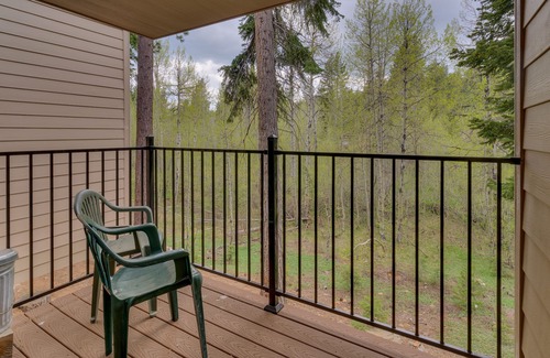 Carnelian Woods Casa | Serenidad: 2 dormitorios, 1. 5 BA Casa de pueblo en Carnelian Bay, capacidad para 5