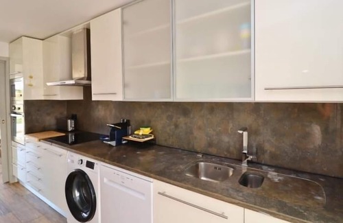 Patroves Villa | Serenity 18 House | Comfort & Exclusivity