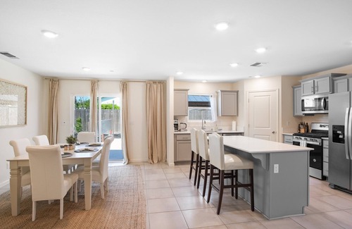 Merced Casa | Serenity, a tranquil 4-bed, 3-bath home minutes away from UC Merced.