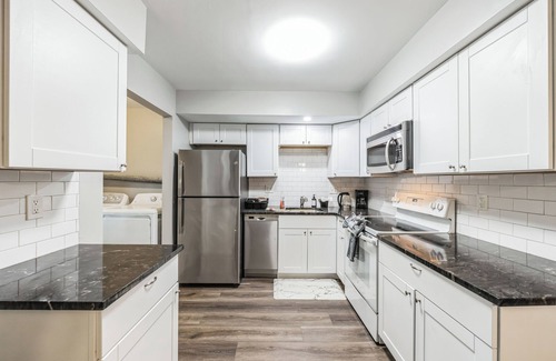 Willingboro Casa | Serenity Awaits: 3-bedroom townhome in lovely Willingboro Township with AC, WiFi