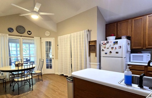 Macon Casa | Serenity At The Lake - Family Getaway