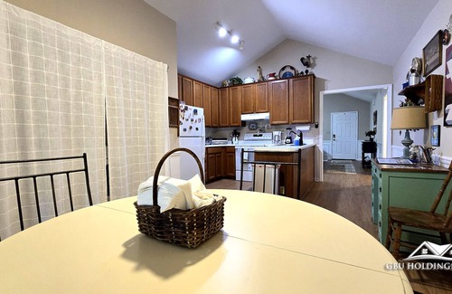 Macon Casa | Serenity At The Lake - Family Getaway