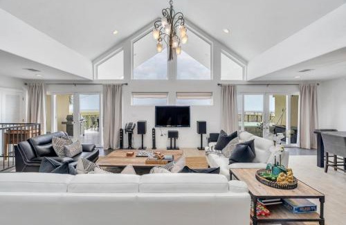 West End Casa | Serenity At The Lake Pool Retreat