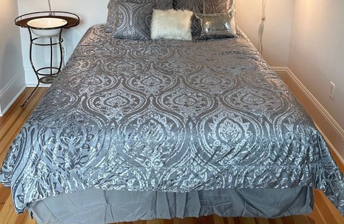 Carlotta Otro | Serenity Awaits: Fortuna's Eel River Valley Farmhouse Retreat, Pet Friendly.