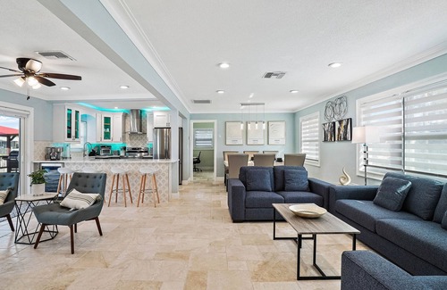 Riviera Bay Casa | Serenity by the Bay Waterfront HEATED POOL is an option. BOAT LIFT WITH KAYAK
