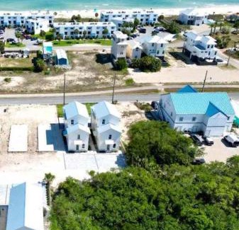 St. George Island Casa | Serenity by the Sea II St George Island Pool Home