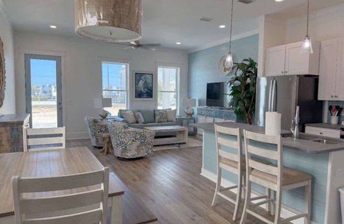 St. George Island Casa | Serenity by the Sea II St George Island Pool Home
