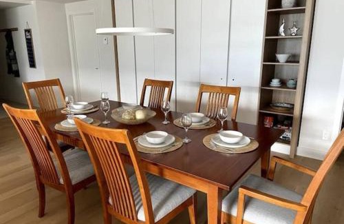 Mont-Tremblant Apartamento | Serenity by the Slopes: Tremblant Waterfront Condo