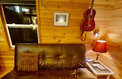 Viroqua Cabina | Serenity Cabin. 100 ac. Stream. Pond. Viroqua 2 mi