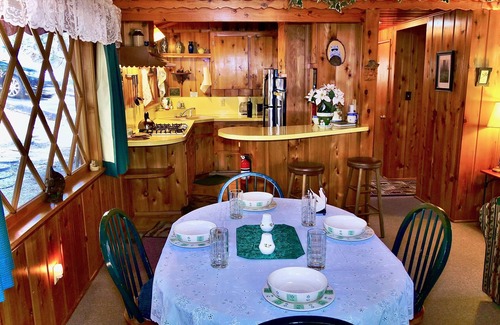 Fern Valley Cabina | Serenity Cabin, 2 habitaciones, cerca de senderos.