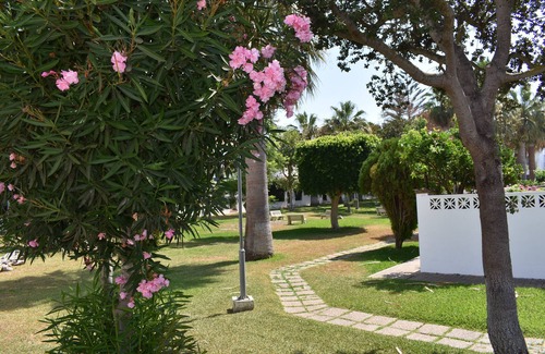 Centro de Conil de la Frontera Chalet De Esquí | Serenity, Comfort & Sun Steps from the Beach: Modern Chalet in Conil, Cádiz