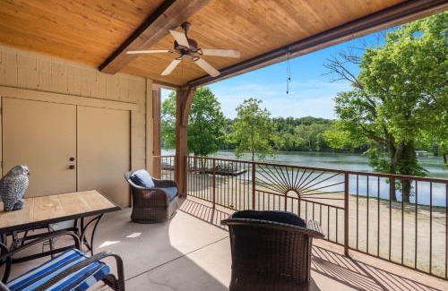 Branson Casa | Serenity Escape by the Lake - Condo for 6 with Resort-style Amenities