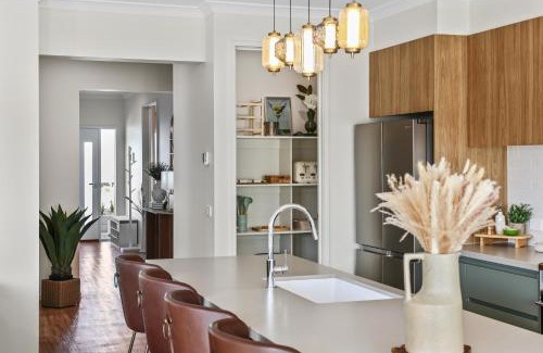 Warrnambool Casa | Serenity Escape - Designer Luxury Retreat with Private Sauna