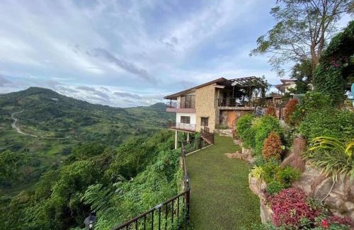 Cebu Complejo | Serenity Farm and Resort by Hiverooms