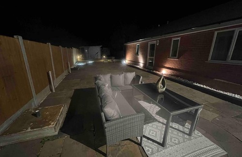 Colchester Casa | Serenity Haven 4-bed With Hottub,games,gym & More