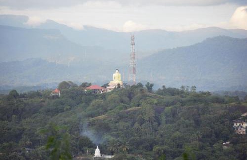 Tennekumbura Hotel | Serenity Hill Oasis