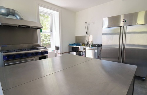 Llangammarch Wells Cabaña | SERENITY HOUSE, THE RETREAT, with a garden in Llanwrtyd Wells