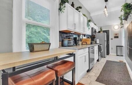 Atlanta Casa | Serenity House – 2BR Central Location (5 Guests)