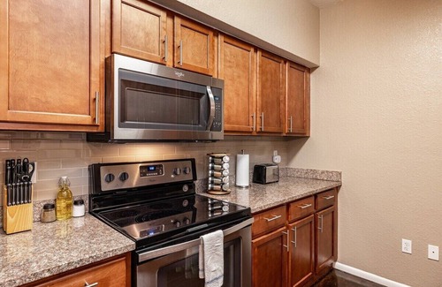 Channel District Apartamento | 😌 Serenity in Channelside + DBL Master 2/2 MidRise