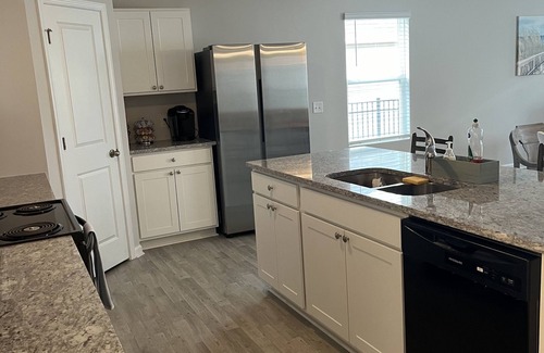 Southport Casa | Serenity in Southport. Family sized home. Pet friendly!