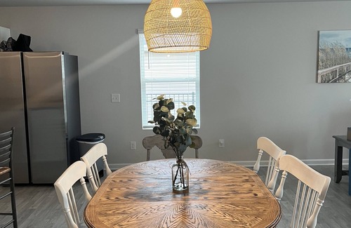 Southport Casa | Serenity in Southport. Family sized home. Pet friendly!
