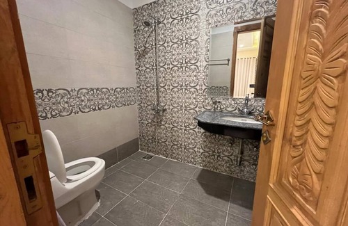E-11 Sector Hotel | Serenity inn Guest House