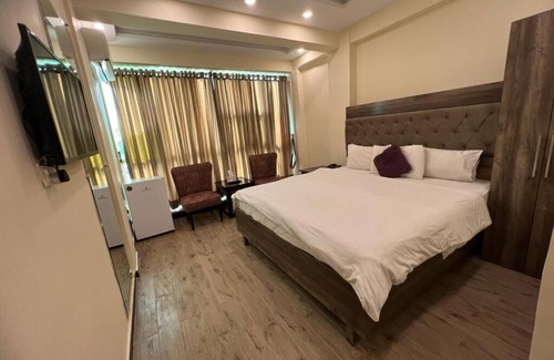 E-11 Sector Hotel | Serenity inn Guest House