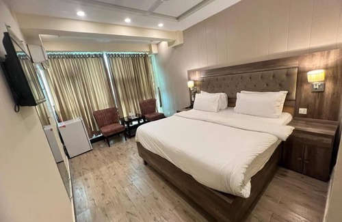 E-11 Sector Hotel | Serenity inn Guest House