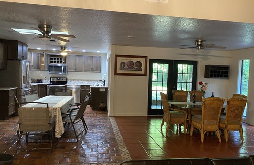 Eustis Casa | serenity country setting beautiful place surrounded by nature for romantic