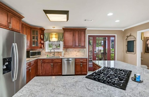 Gilbert Casa | Serenity Lakehouse + Guest House