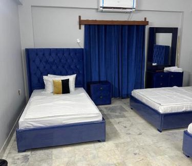 Sukkur Cama Y Desayuno | Serenity Lodge Guest House