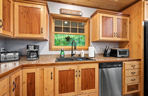 Duluth Casa | Serenity Lodging- Large Peaceful Home-10 millas del corazón del centro