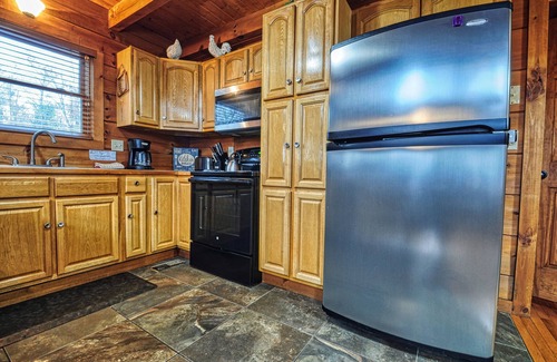 Sevierville Chalet De Esquí | Serenity Mountain Chalet - Secluded property with beautiful view of the Smokies