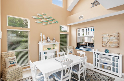 Jose's Hideaway Casa | SERENITY NOW~1 Min. To BEACH!-SCREENED-IN HEATED POOL-2 Carts-4&6, Island Club