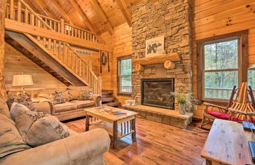 Logan Casa | Serenity Now Cabin with Fire Pit and Game Room!