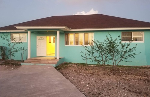 Lower Bogue Casa | Serenity of North Eleuthera - This Warm Bahamian Styled Home Awaits YOU!