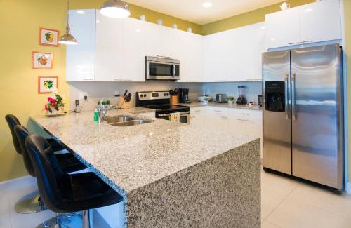 Four Corners Casa | Serenity Resort 3 Bedroom Vacation Townhome with Pool (2008)
