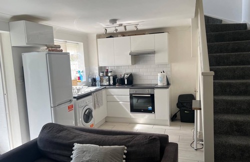 Loxford Casa | Serenity Short Stays -A bright cosy home offering a garden and quiet street view