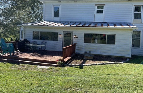 Piney Creek Otro | Serenity ~ Spacious farmhouse nestled in the beautiful Blue Ridge Mountains