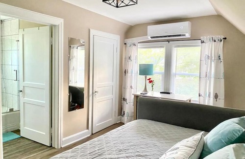 High Point Casa | Serenity Studio, Adorable and Spacious Studio with Full Kitchen