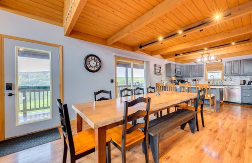 McHenry Chalet De Esquí | Serenity Sunsets! 2.8miles to WISP, hot-tub, pets