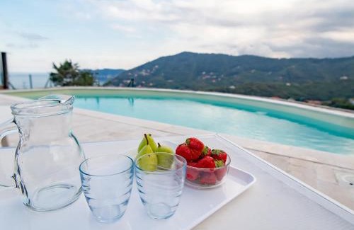 Alassio Apartamento | Serenity with swimming pool and parking in Alassio