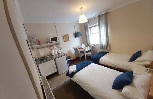 Nelson Casa | Sergeants Accommodation - Room 6