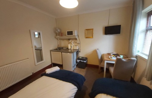 Nelson Casa | Sergeants Accommodation - Room 6