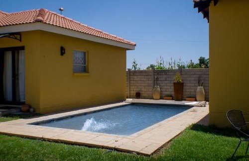 Bojanala Casa | Seroloana Guest House