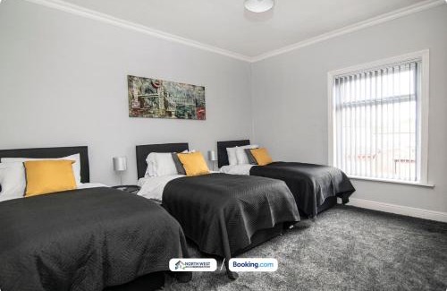 Bolton Casa | Serviced 2BR Home in Bolton Near Manchester
