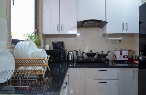 Gurugram Hotel | Serviced Apartment near Medanta by BedChambers