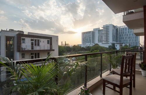 Gurugram Hotel | Serviced Apartment near Medanta by BedChambers