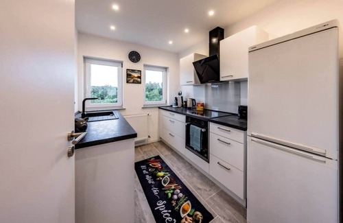 Hulzweiler Apartamento | Serviced apartment with fully furnished workspace