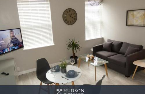 Telford Apartamento | Serviced Apartment with Parking